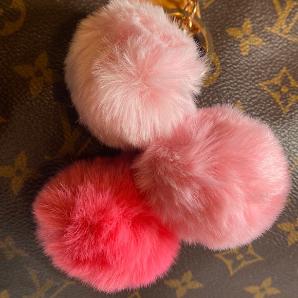 Bag / Purse Pompoms Charm #132 - Picture 2 of 3